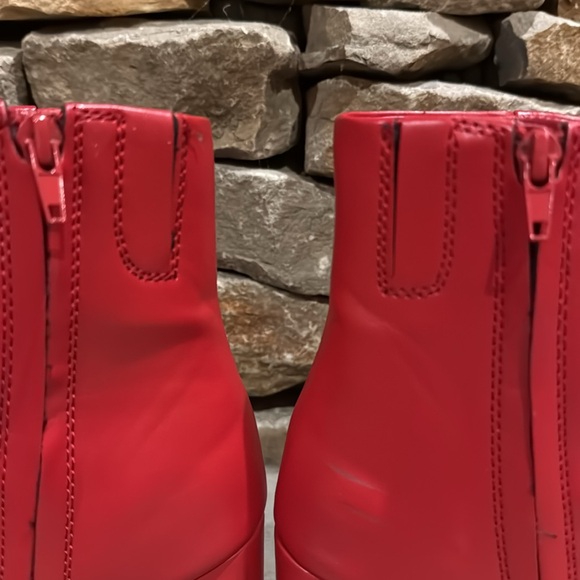 Red faux leather bootie 3” heel size 6 - Picture 5 of 10
